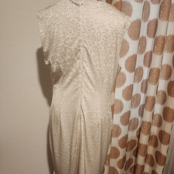 Classy Cache Dress - Picture 4 of 4